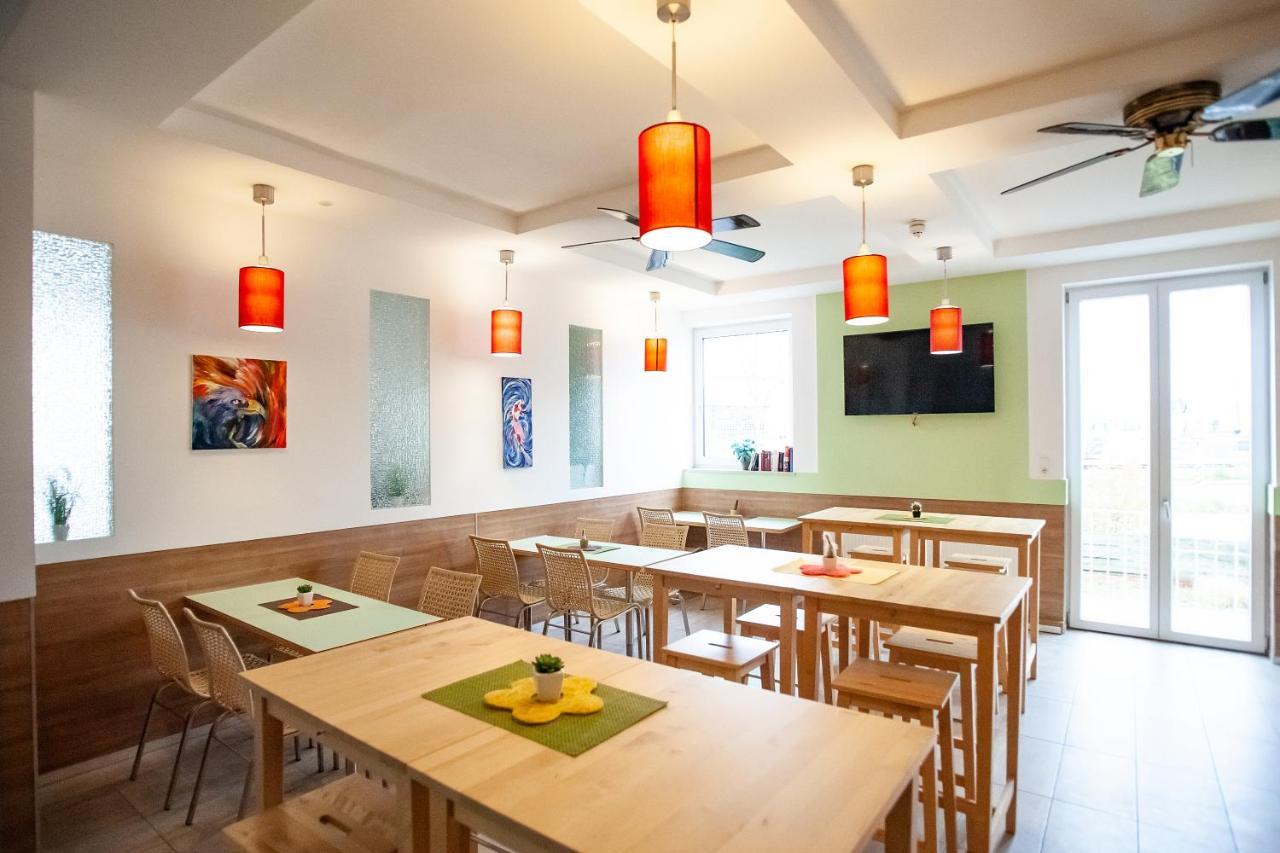 Come Inn 란츠후트 외부 사진